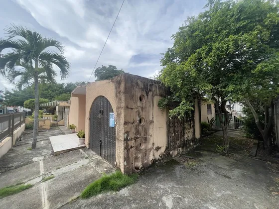 Edificacion Con 3 Propiedades Para Inversion En Los Frailes, Santo Domingo Este