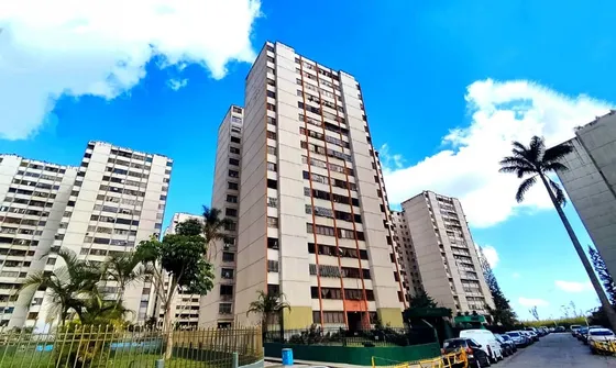Apartamento En Venta La Rosaleda Sur, San Antonio. Of