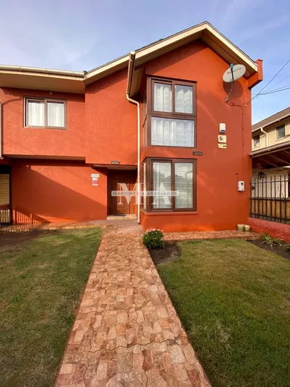 ¡venta En Maipú! Amplia Casa De 9 Ambientes Con Piscina, Qu