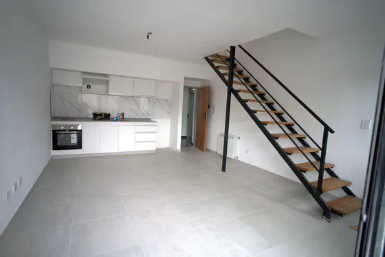 Departamento Duplex En  Jose Marmol
