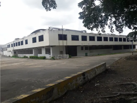 Se Vende Centro De Galpones Industriales En Cagua