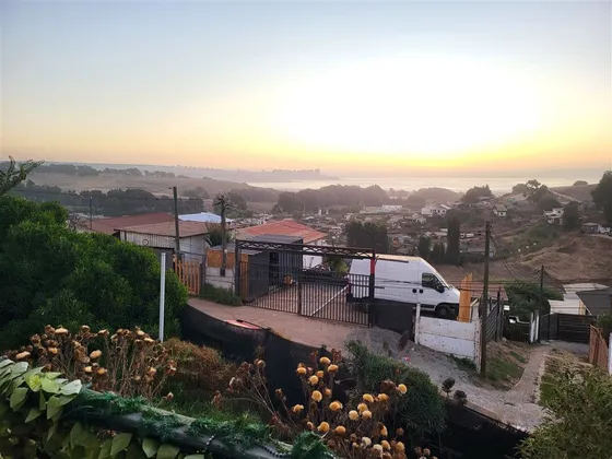 Casa En Venta De 3 Dorm. En Concón