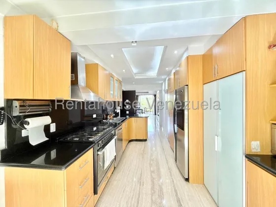 Pb Duplex En Venta En El Bosque De Villanueva Con Elegante Diseño