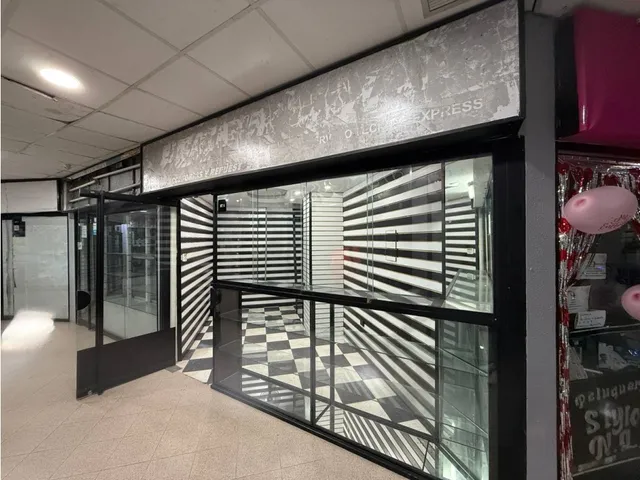 Local Comercial En Alquiler En Galerías El Paraíso
