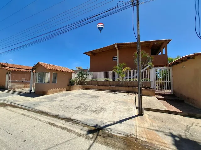 Apartamento En La Avenida Juan Bautista Arismendi, Conjunto Brisas De Las Marites, San Antonio Sur