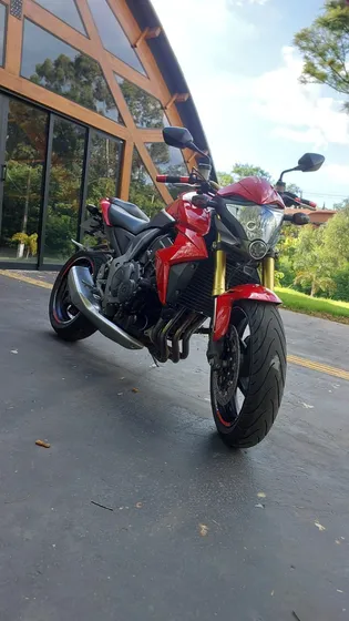 Cb1000r