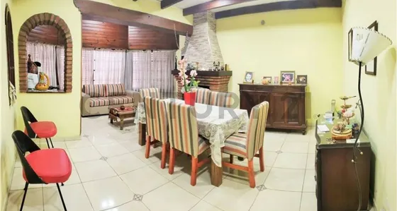 Venta De Casa 5 Ambientes En Remedios De Escalada