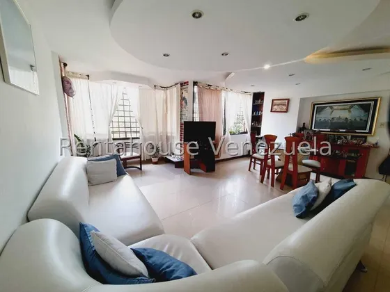 Sm Apartamento En Venta En Las Esmeraldas 25-12648 Yf