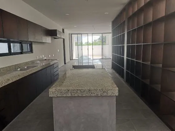 Casa En Venta En Mérida,yucatán En Altabrisa.