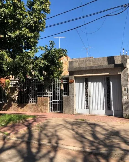 Casa - 2 Habitaciones - Cochera