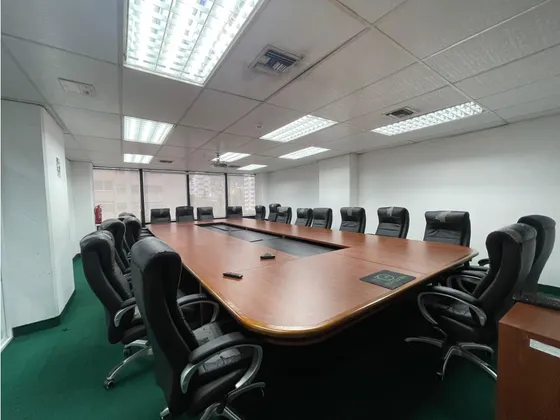 Se Alquila Oficina 300m² Altamira