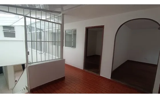 Ganga De Casa En Venta, Barrio Delicias, Precio Negociable