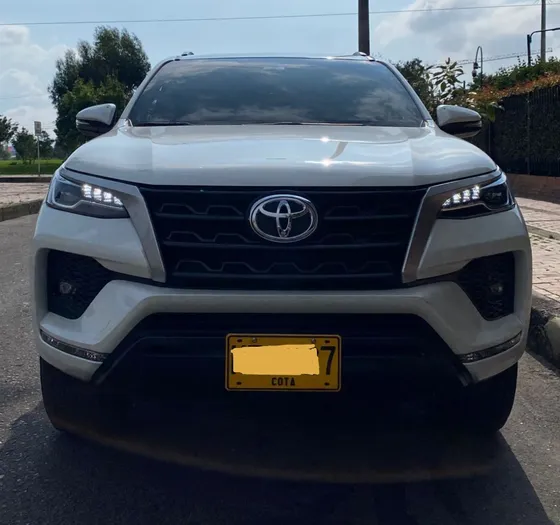 Toyota Fortuner Sr