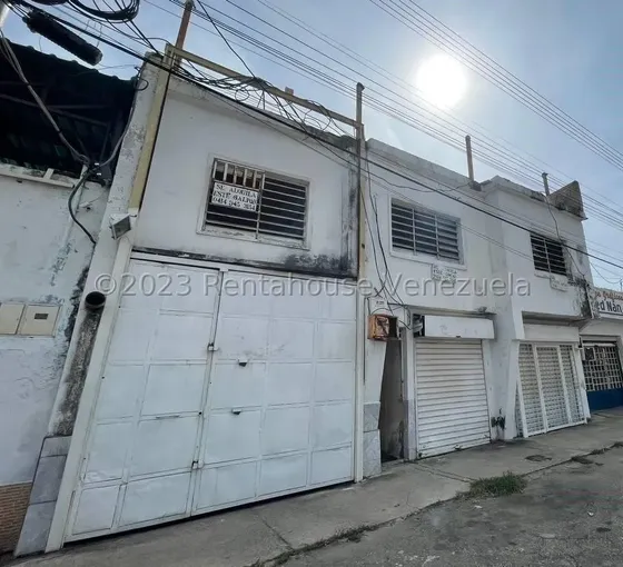 Galpón Con Local Y Casa Comercial En Venta En Zona Comercial De Maracay 23 De Enero Excelente Para Comenzar Tu Nuevo Proyecto Nela 25-16843