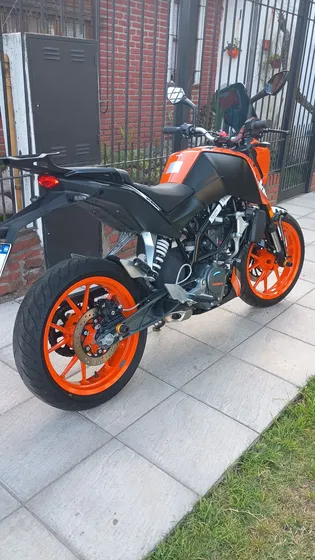 Ktm Duke 200 Abs Naked 2023.