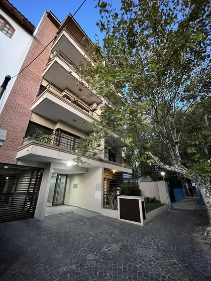 Departamento En Venta Adrogué
