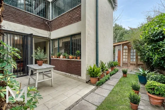 Departamento En Venta De 2 Dorm. En Providencia