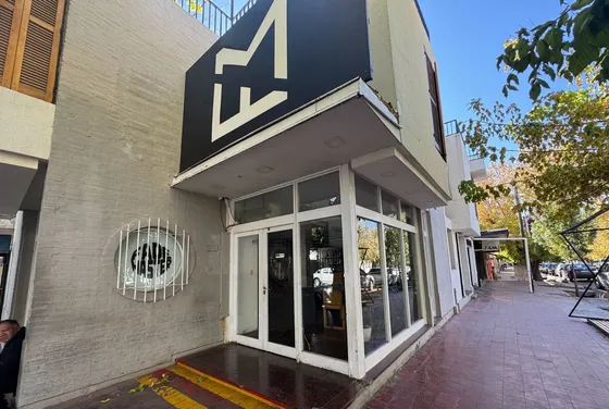 Venta Casa Con Dos Locales Comerciales Tunuyan