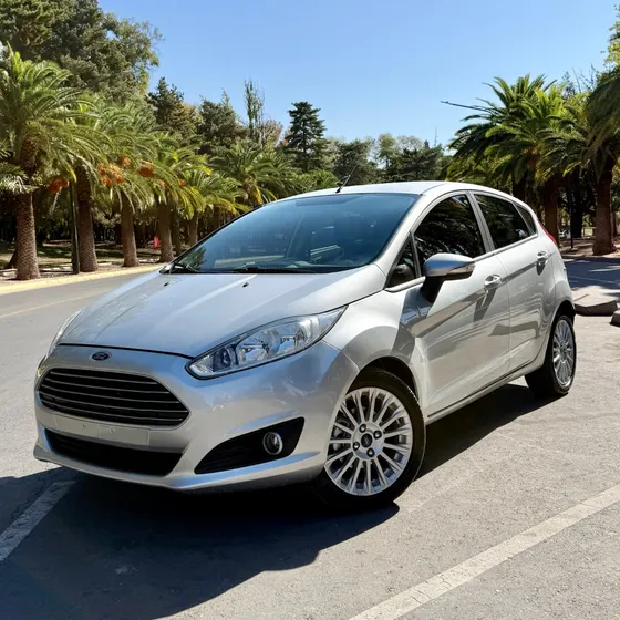 Ford Fiesta Kinetic 1.6 Se 120cv