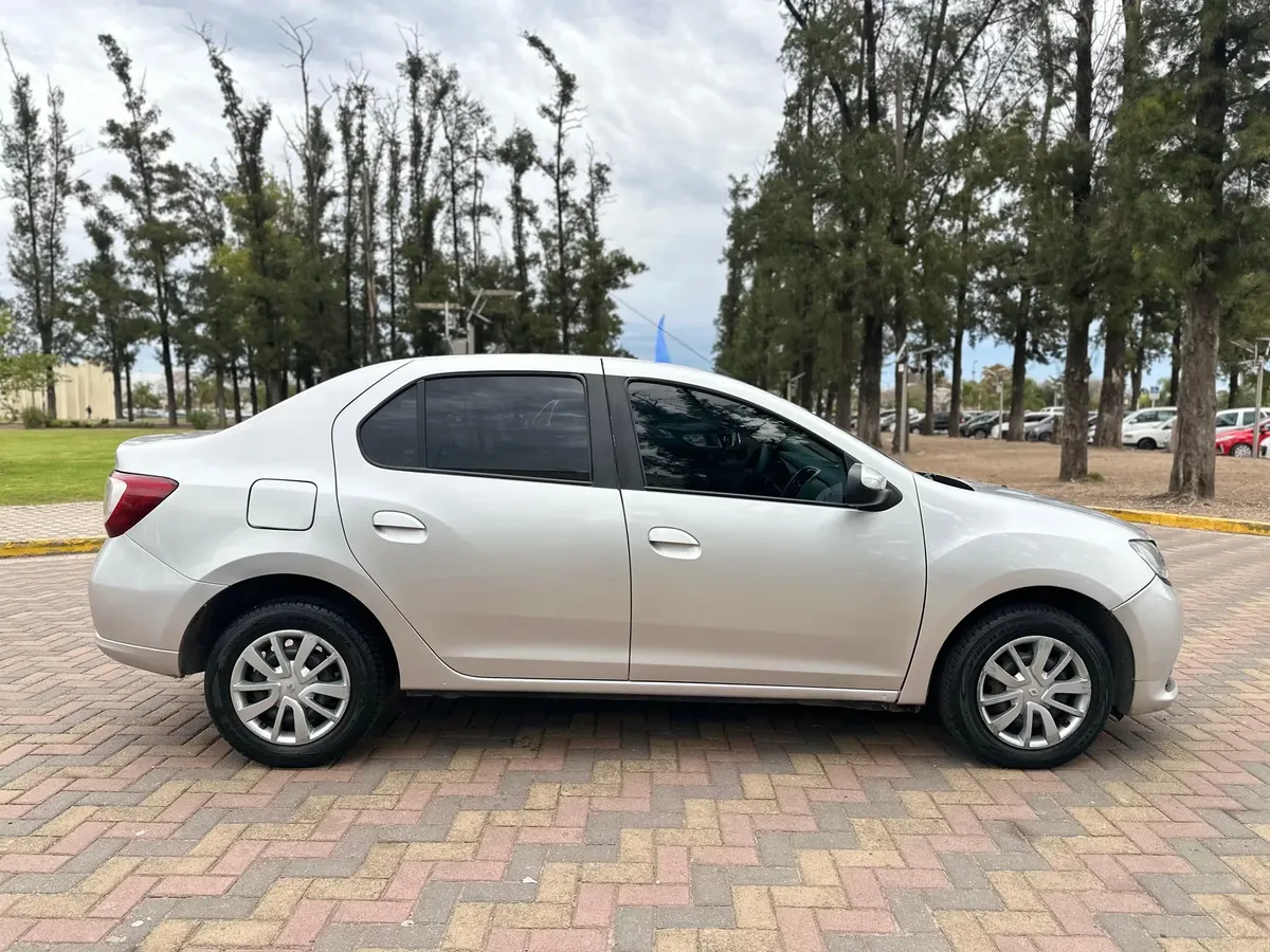 Renault Logan 1.6 Expression 85cv532774724515942405