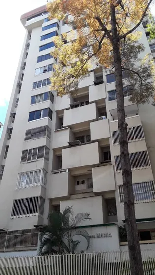 Apartamento En Alquiler. La Urbina.