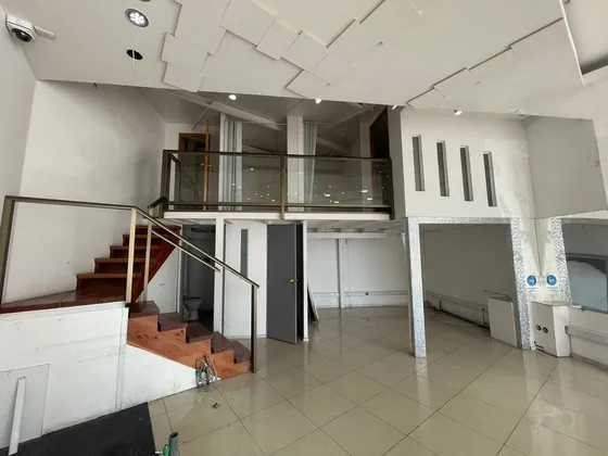 Broker Reñaca Local Streep Center 2 Pisos 1 Baño