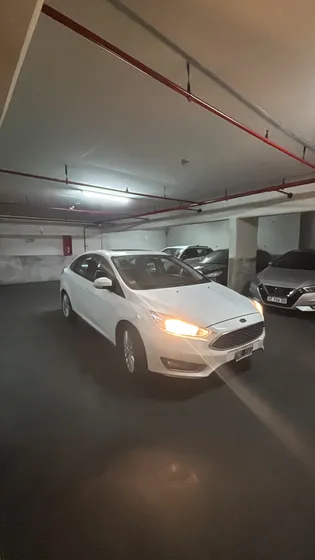 Ford Focus Iii 2.0 Sedan Se Plus At6