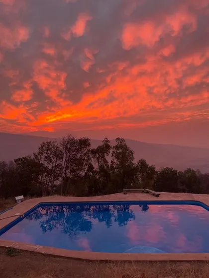 Se Arrienda Parcela Con Casa Colonial Y Piscina, Muy Segura 
