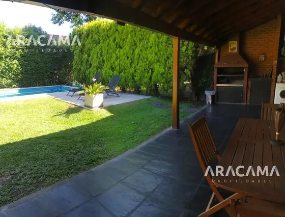 Casa En Venta En Casuarinas 3 - Canning 