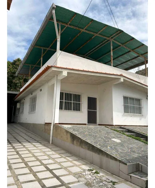 Vendo Casa Sector La Mayas, El Limón, Edo. Aragua