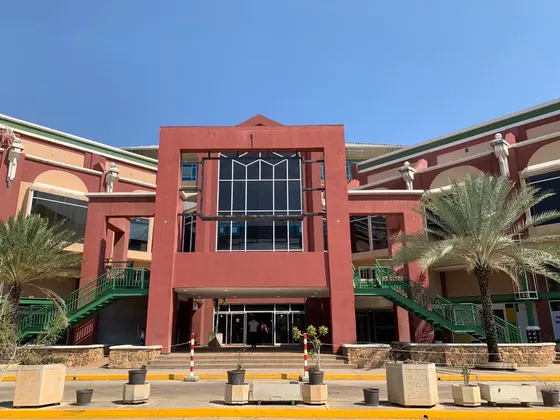 Alquiler Venta Local Centro Ciudad Comercial Puente Real Barcelona
