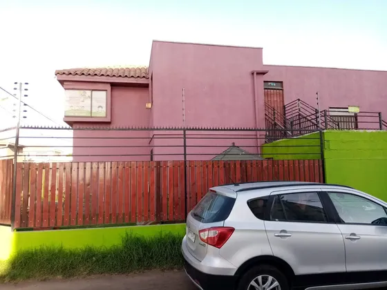 Amplia Casa De Dos Pisos Excelente Sector La Serena!!!!