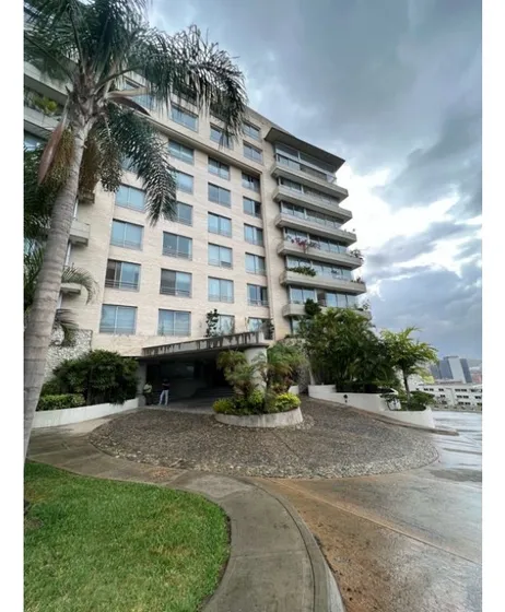 Se Vende Apto 280m2 3h+s/5b/3p Las Mercedes 0159
