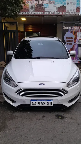 Ford Focus Iii 2.0 Sedan Titanium At6