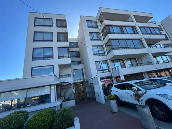 Departamento En Venta De 2 Dorm. En San Pedro De La Paz