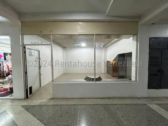 Local En Alquiler Zona Centro Ideal Para Venta De Ropa Y Accesorios Barquisimeto Jrh 
