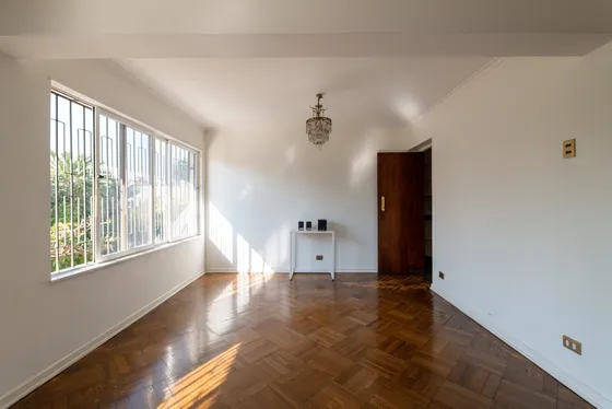 Estilo Moderno Con Piscina Privada, Año 1967