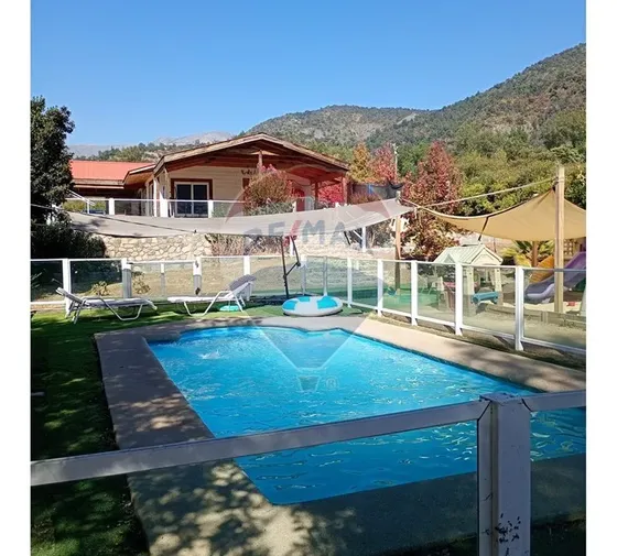 Parcela Con Casa Y Cabañas En Bosques De Aculeo.