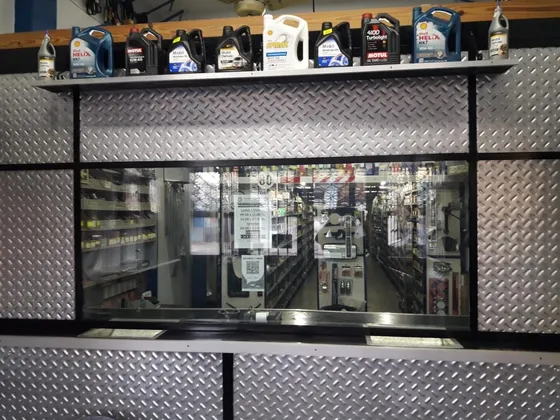Tienda De Repuestos Y Accesorios - Marca Exclusiva Utilitarios Y Pesados