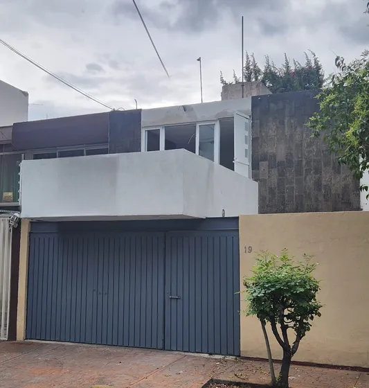 Renta Casa En Echegaray 