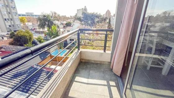 Venta  Departamento En Lanús Este 2 Ambientes Con Balcón Al Contrafrente