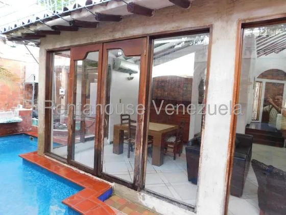 Casa En Venta Con Piscina En Av Los Abog. Barquisimeto - % #/realiza Inversion Inteligente /* Oportunidad Que No Puedes Dejar Pasar.
