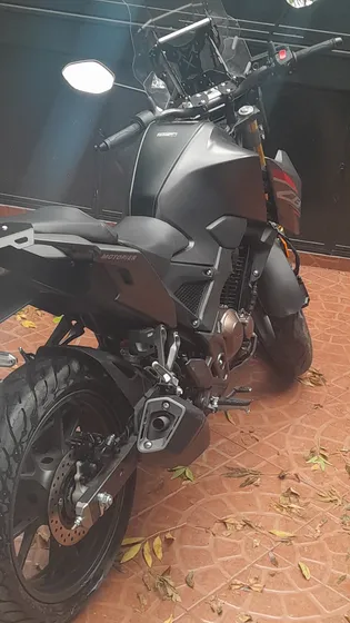 Vendo Cb 300 Twister  Año 2024 Único Dueño!!