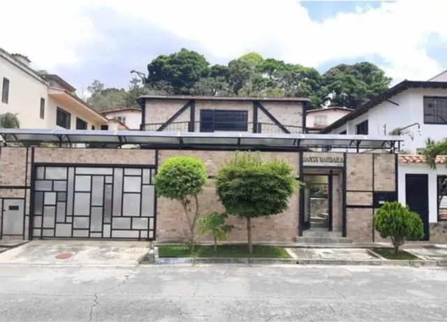Se Vende Casa 340m2 3h+s/5b/3p Macaracuay