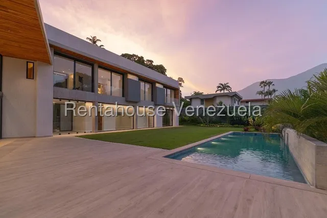 Casa En Venta En Lomas Del Mirador Jr 