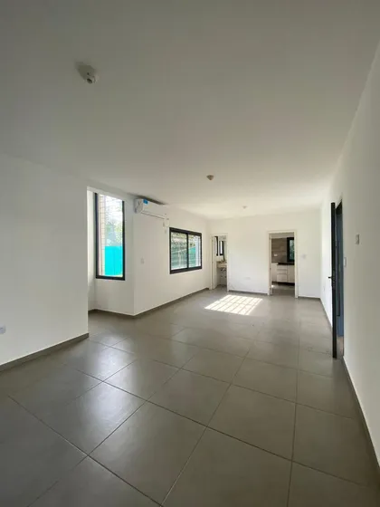 Dúplex En Venta De 3 Dormitorios En Villa Allende.