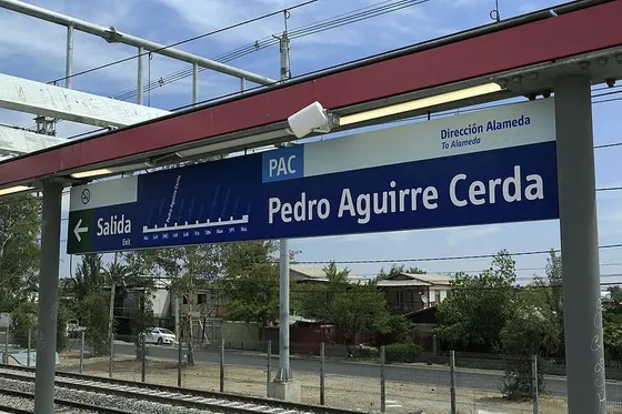 1 Cuadra De Av Departamental, Metrotren Y Metro Cerrillos