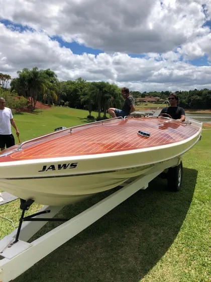 Barco Ski Boat Com Motor Gm 5.0 165 Hp - Poddium Náutica
