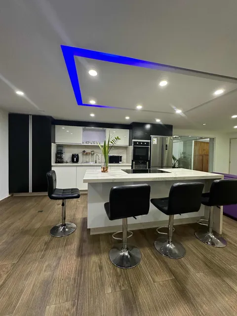 Casa Parcialm Remodelada En Trigal Sur, Calle Cerrada - Atm