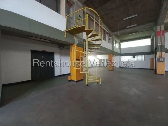 Planta Baja Industrial En Alquiler En Palo Verde 25-24163 Cs